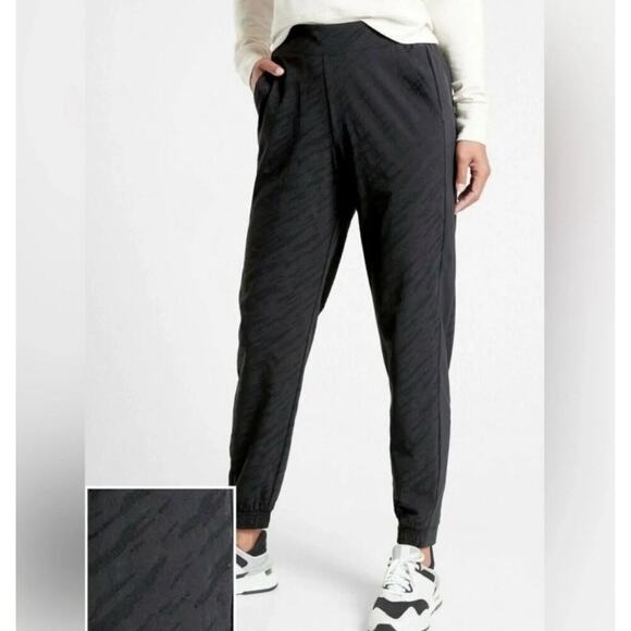 Athleta Brooklyn Textured Jogger Pants Women’s 6 Black Athleisure Casual Neutral - Picture 1 of 10